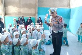Sat Lantas Polres Rejang Lebong Sosialisasikan Rambu-Rambu Lalu Lintas dalam Program Polisi Sahabat Anak