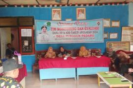 Tingkatkan Koordinasi, Bhabinkamtibmas Polsek Lebong Selatan Hadiri Monev DD dan ADD di Desa Pungguk Pedaro