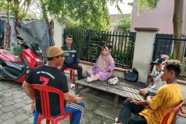 Polsek Kampung Melayu Jalin Kedekatan dengan Warga Kelurahan Sumber Jaya