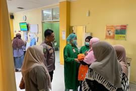 Kapolres Gresik Bantu Bayi Sakit, Bukti Nyata Polri Hadir Untuk Masyarakat
