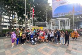 Musik Orkes Melayu Gerobak Dorong Meriahkan CFD Bundaran HI, Polwan Sampaikan Imbauan Humanis