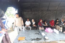 Kapolda Aceh Tiba di Langsa Lewat Jalur Darat, Beri Bantuan hingga Wifi Gratis untuk Warga