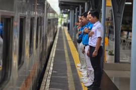 Hujan Ekstrem Rendam Jalur Semarang, Sejumlah KA Tujuan Jakarta Alami Keterlambatan