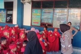 Polisi Sahabat Anak, Siswa TK Belajar Tertib Lalu Lintas dengan Cara Menyenangkan
