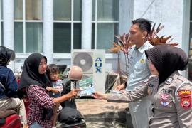 Jasa Raharja Bengkulu Edukasi Penggunaan Aplikasi SIGNAL di Samsat Manna, Perkuat Literasi Digital dan Keselamatan Berkendara