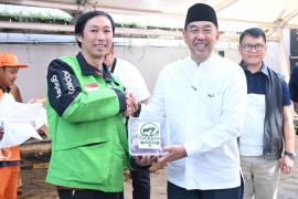 Jasa Raharja Hadir Berbagi untuk Masyarakat melalui Penyaluran Paket Daging Kurban   