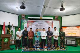 Puluhan civitas akademika Sekolah Tinggi Ekonomi Syariah Nahdlatul Ulama (STIESNU) Bengkulu menghadiri Tablig Akbar 
