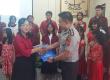 Dukung Generasi Muda Berprestasi, Polda Bengkulu Serahkan Tali Kasih kepada Rafflesia Chamber Singers Kids and Teens